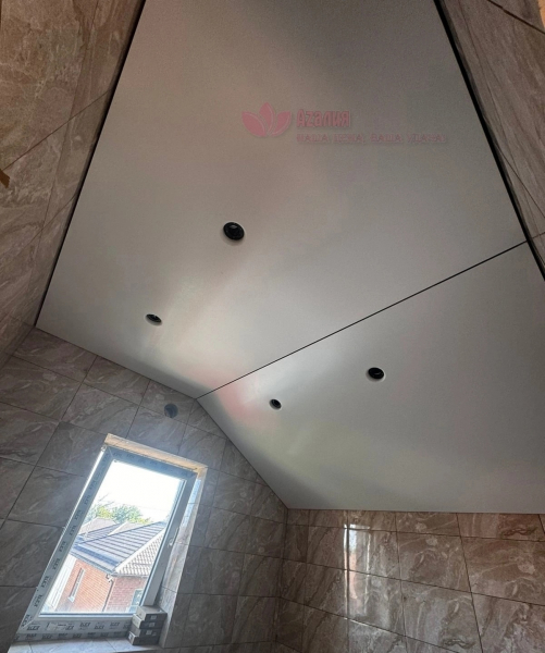 Потолок на мансарде