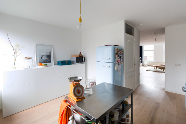 Натяжной потолок на кухню